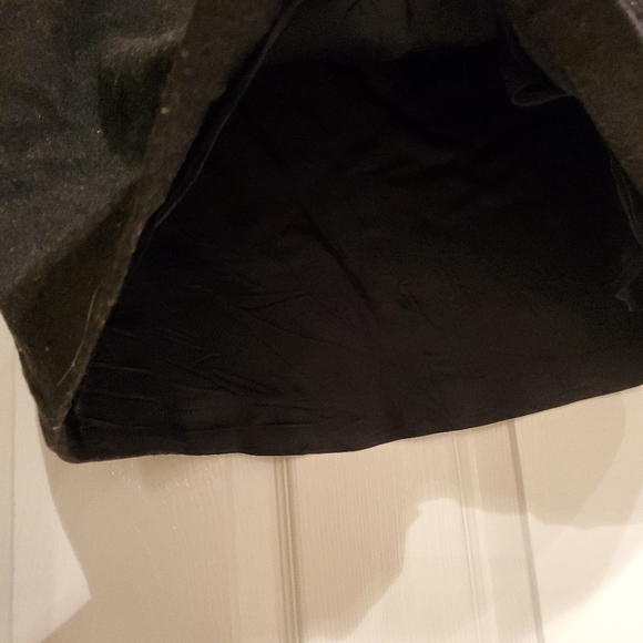 Short Skirt - Picture 6 of 6